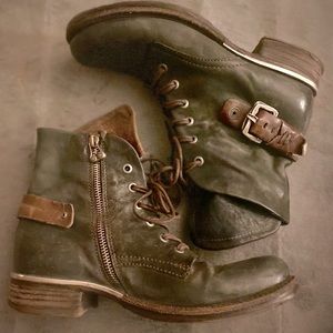 A.S. 98 BLACK (with brown accents) leather lace up airstep Moto boot